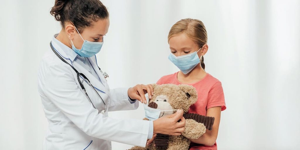examen-medico-migratorio-a-niños